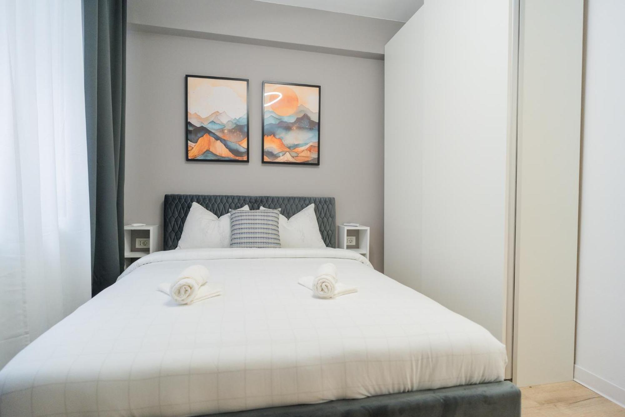 Elegant Gem Victoriei Avenue Apartment Bukares Bagian luar foto