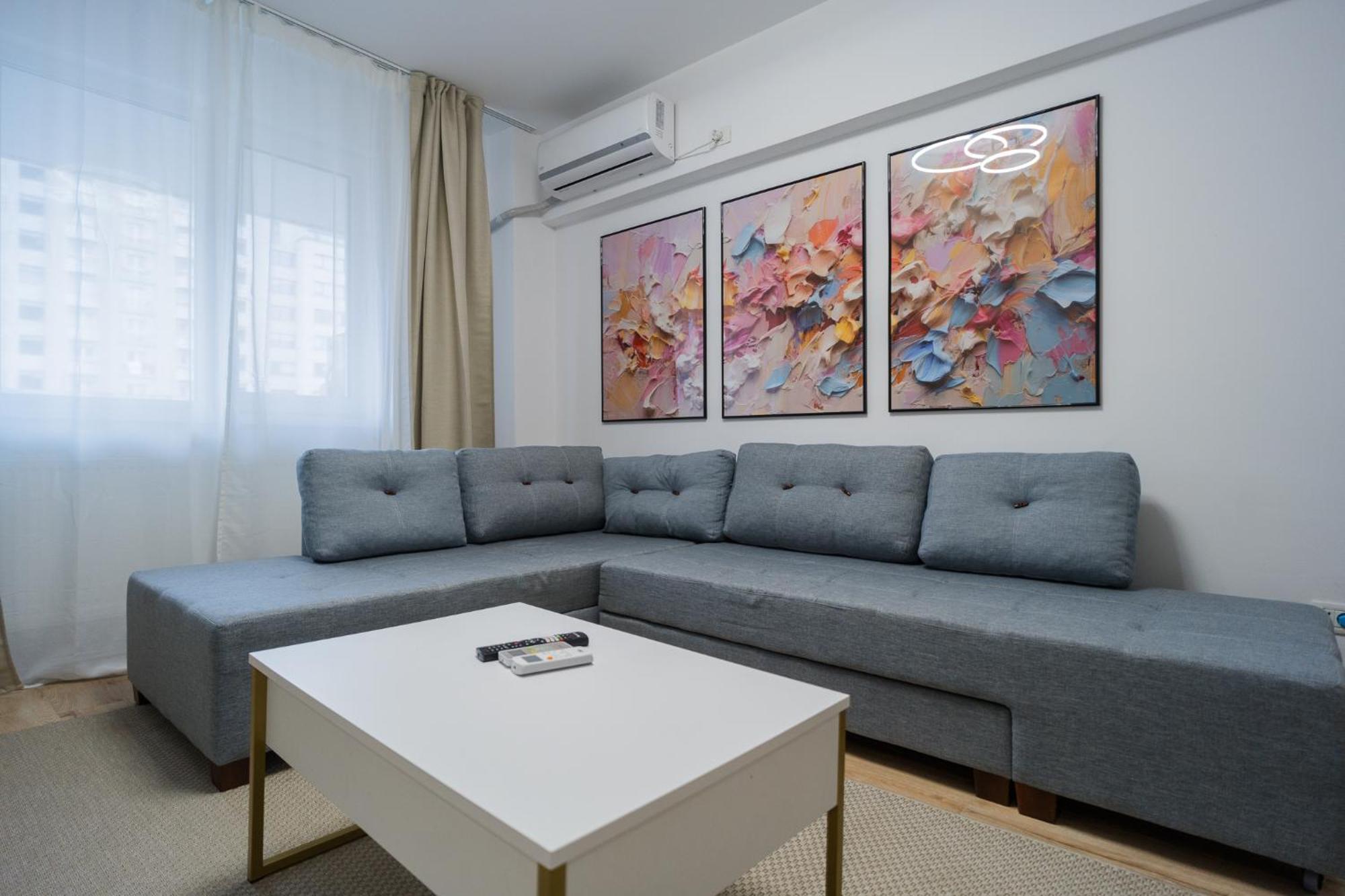 Elegant Gem Victoriei Avenue Apartment Bukares Bagian luar foto